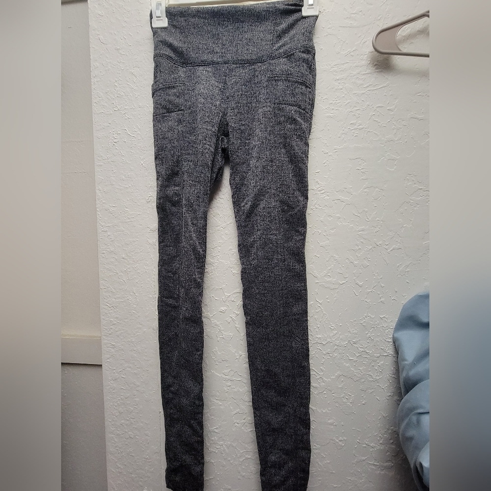Athleta Leggings with Pockets Size XS